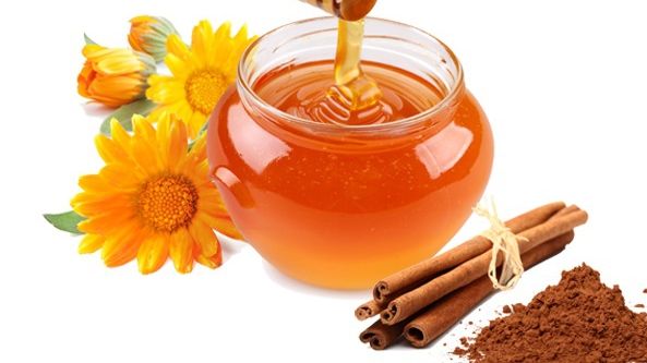 Consumă miere de albine cu scorţişoară în fiecare zi! Iată care sunt beneficiile