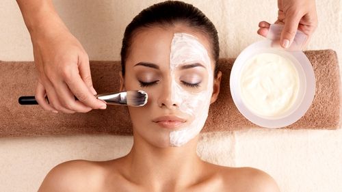 Este miraculoasă! Mască facială pentru purificarea tenului