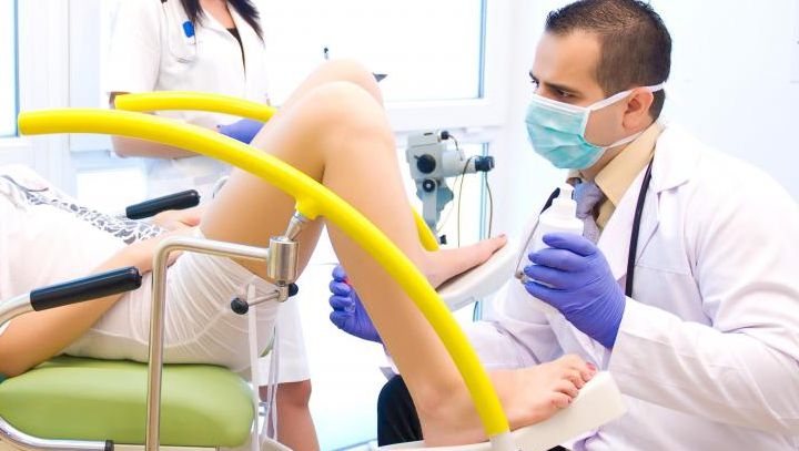 S-a dat drept ginecolog o lună într-un spital. Nimeni nu a observat. Ce făcea tânărul de 17 ani