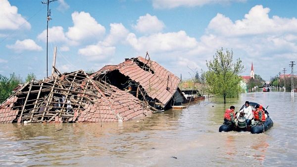 Cod galben de inundaţii pentru 17 bazine hidrografice din toată ţara, valabil până duminică seară