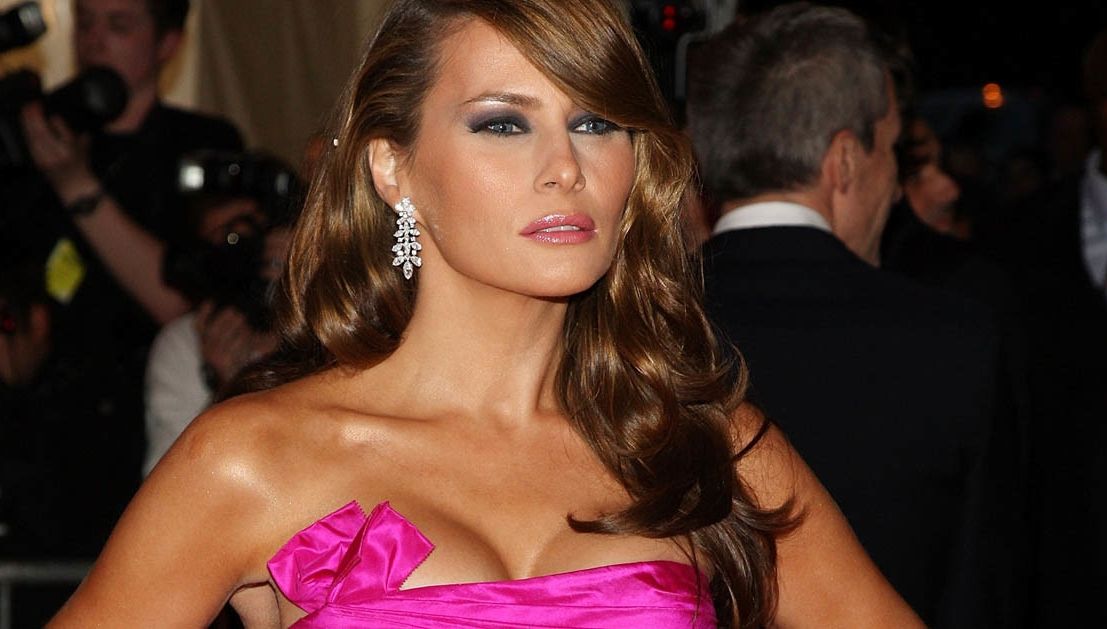 Apariţie şocantă a Melaniei Trump în Arabia Saudită! Ce nu a respectat prima doamnă a Americii