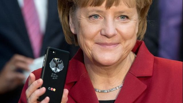 Ce smartphone-uri folosesc celebrităţile şi liderii mondiali precum Putin și Merkel