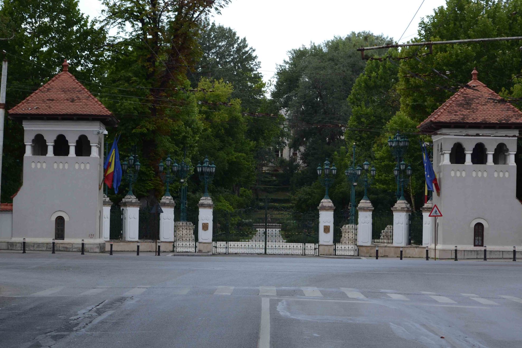 Prea lăudatul Proiect de Ţară de la Cotroceni. Ce a făcut, de fapt, comisia prezidenţială până acum