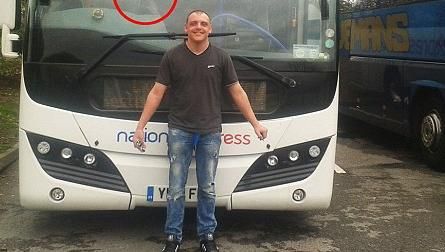 Şi-a făcut o fotografie în timpul unui pelerinaj, dar când a privit-o cu atenţie, ŞOC! Este ireal