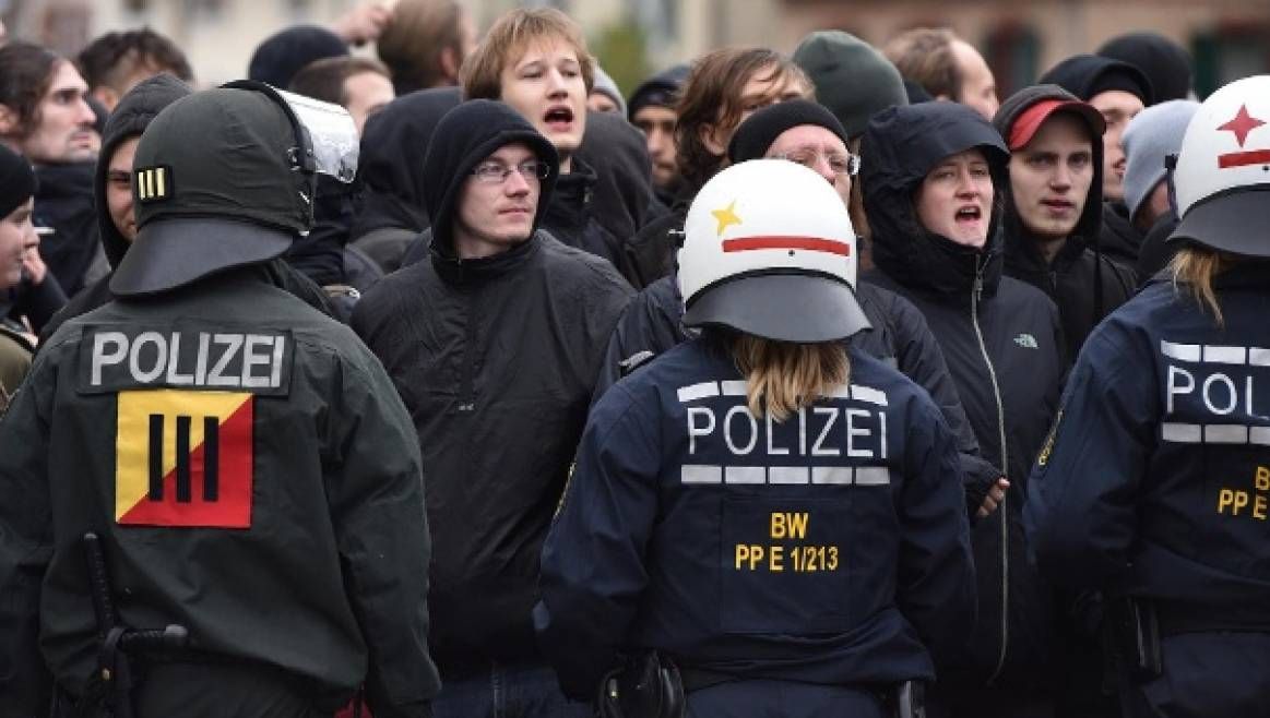Berlin. Aproape 10 000 de oameni participă la un miting organizat de 1 Mai 