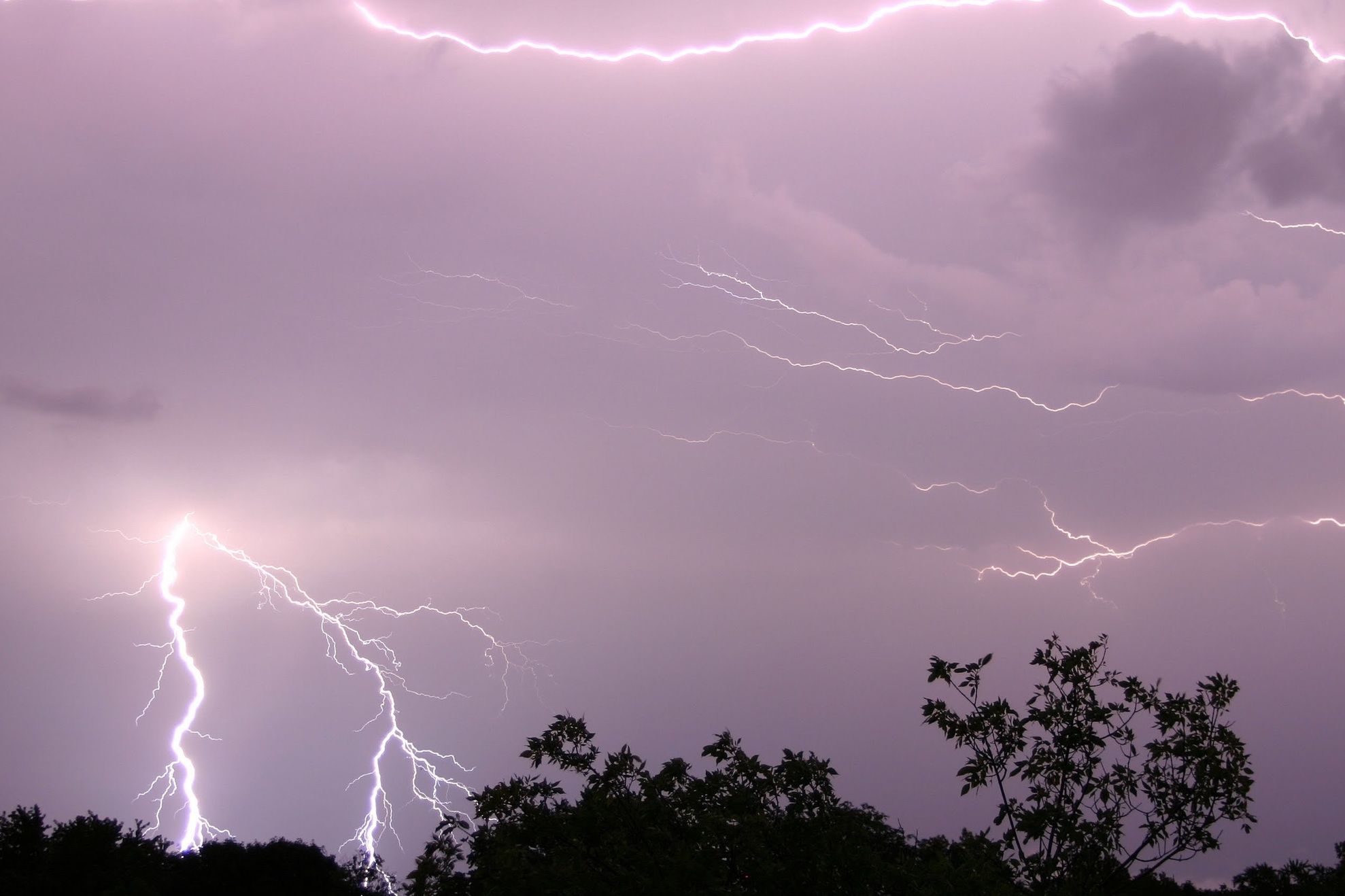 Informare meteo! Vin ploile în aproape toată ţara