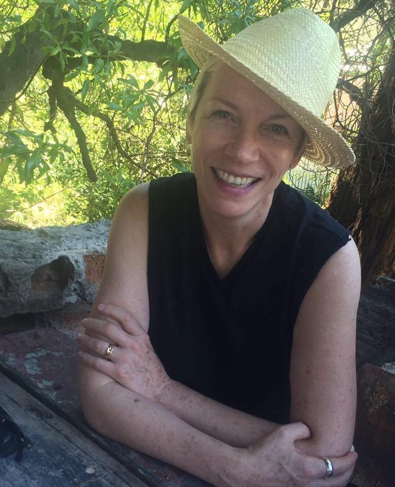 Gafă de zile mari: Annie Lennox, "ofertată" de un radio din SUA, care vroia să o "lanseze"