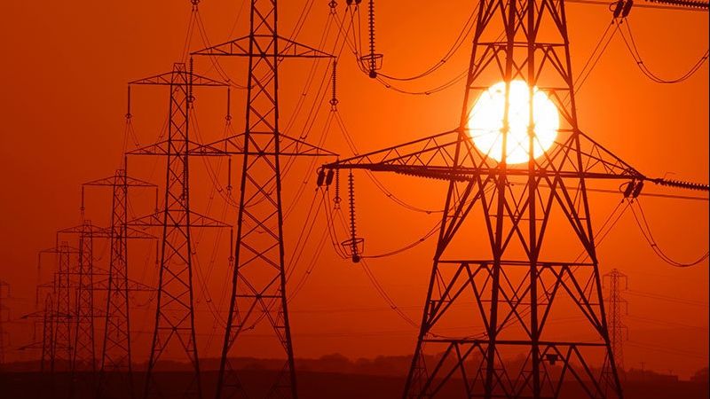 Anunţul E-nel - pe fundalul caniculei, se pot înregistra PENE DE CURENT.Ce să faci dacă NU ai curent