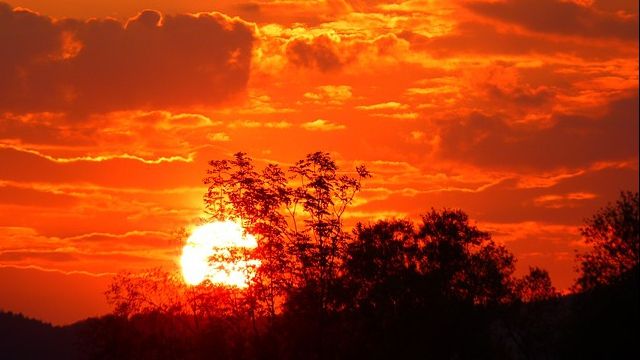 Ți-ai făcut planuri pentru weekend? Meteorologii trag un semnal de alarmă. VREMEA până duminică
