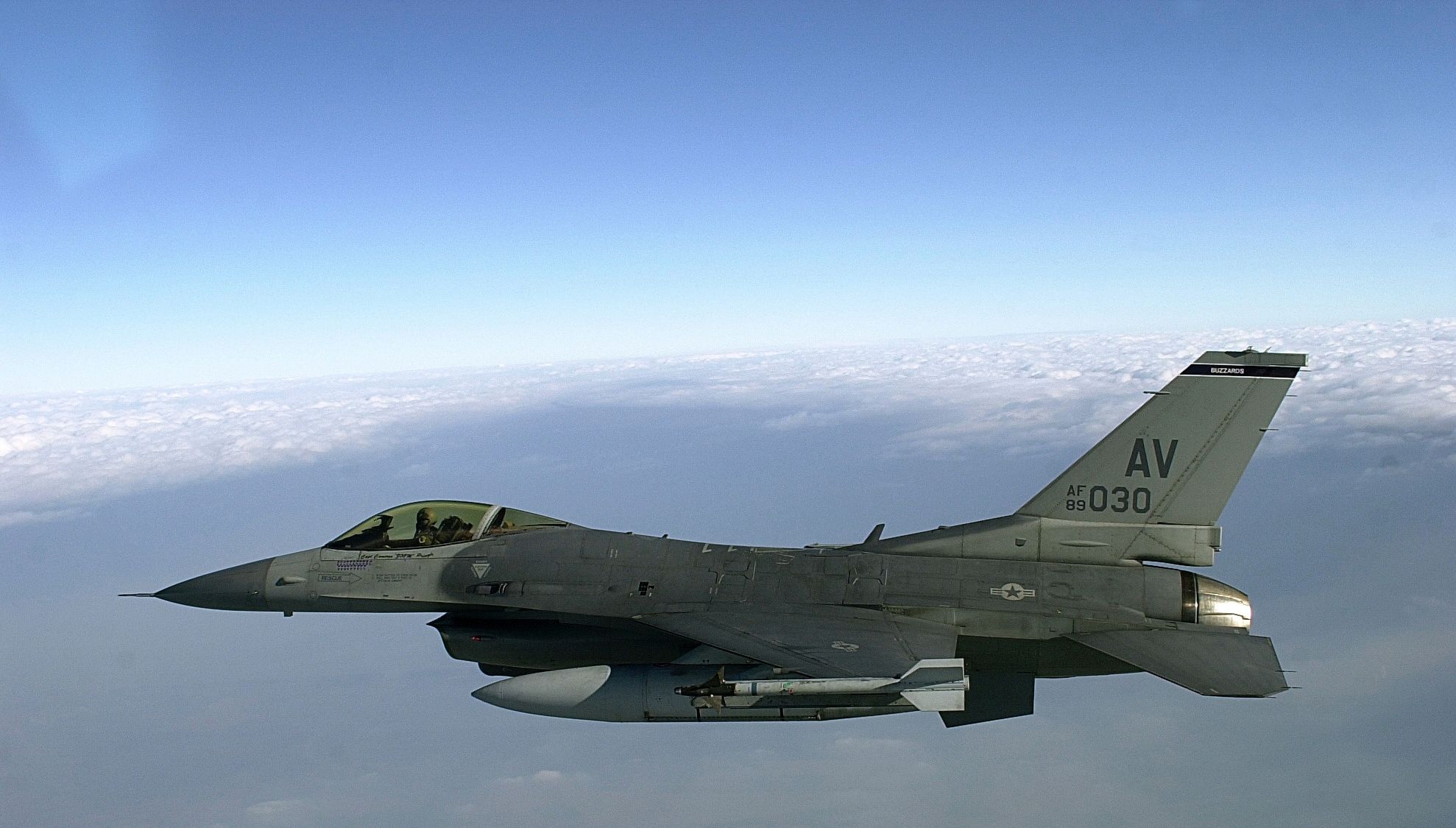 Avion militar sirian, DOBORÂT de SUA în provincia Raqqa! Pilotul, dat dispărut