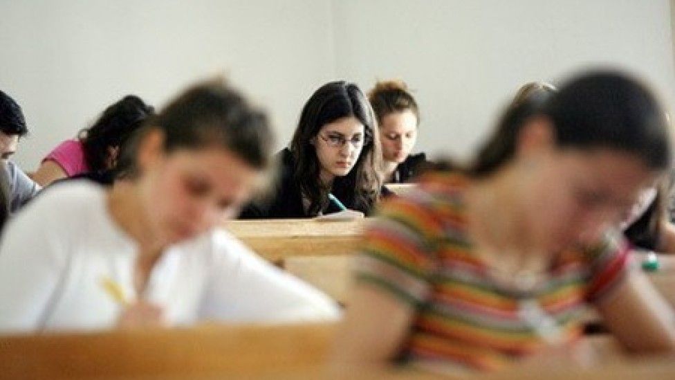 Perle Bacalaureat 2017. Ce au scris absolvenții unui liceu te va face să râzi cu lacrimi