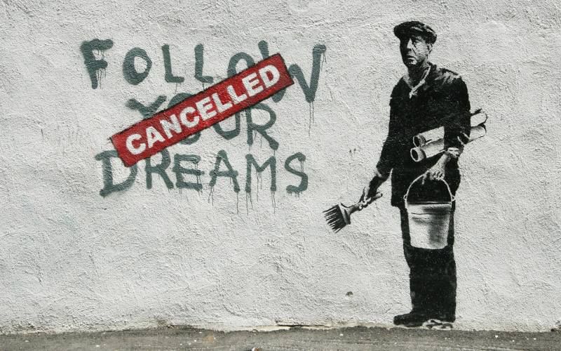 Banksy, dat de gol "din greşeală" de un DJ britanic. S-a aflat cine este -membru într-o trupă URIAŞĂ