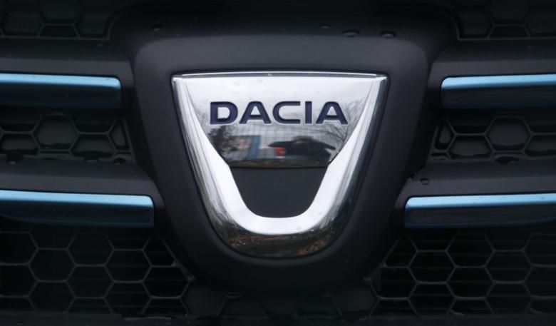 Pare o glumă, dar e real. Asta e Dacia MD87, ce s-a vrut rival pentru Ferrari. Model foarte rar