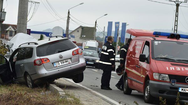 Tragedie pe DN6! Mai mulți MORȚI și răniți în urma unui accident șocant