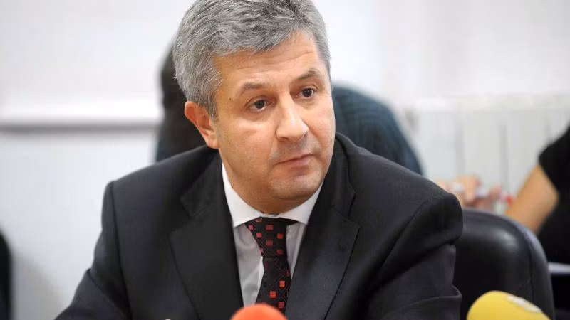 Artizanul OUG 13 vrea prag dublu pentru abuz. Iohannis: Aștept deznodământul