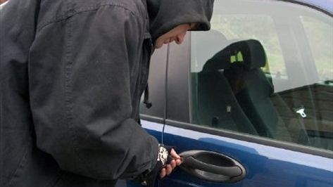 A venit la mare, şi-a lăsat maşina parcată la Mangalia. Când s-a întors la autoturism, INCREDIBIL