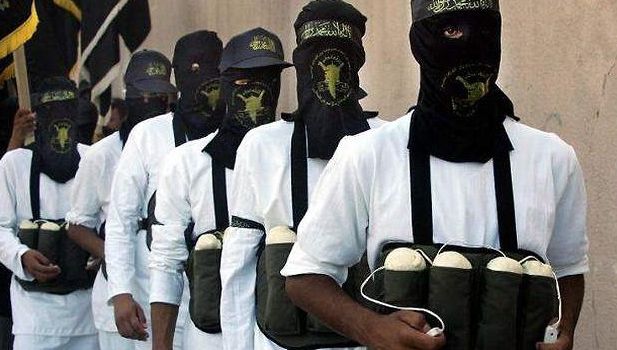 Teroristul ISIS și-a luat rămas bun de la camarazi, dar a uitat că avea centura explozivă sub haine