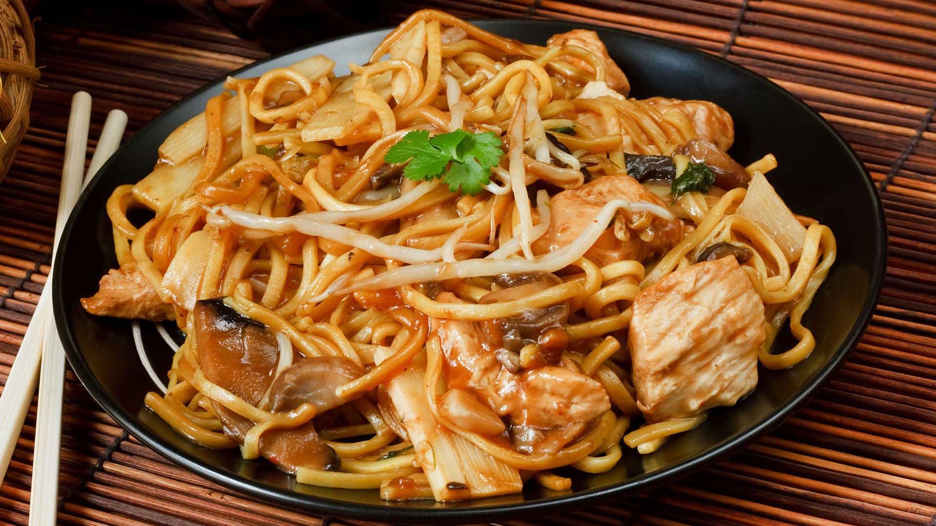 De ce chinezii mănâncă cu beţişoarele 