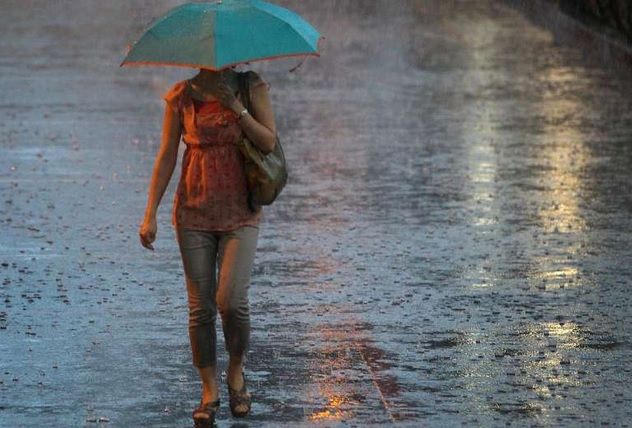 Avertizare meteo: după caniculă, POTOP! Vijelii, ploi torenţiale şi grindină, de duminică