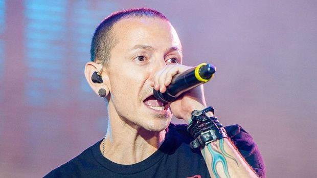 Cum arată vila de LUX în care s-a sinucis solistul Linkin Park