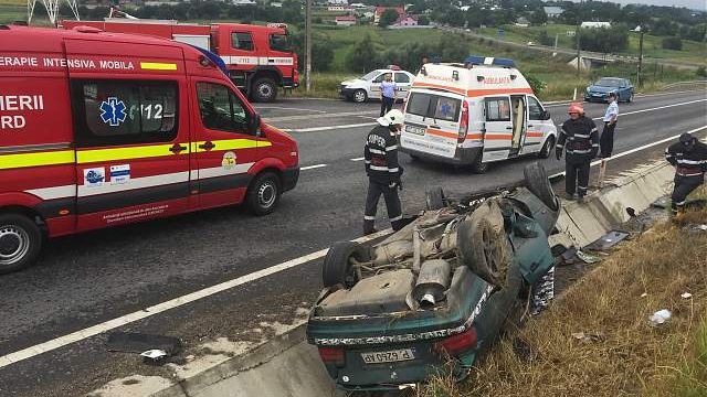Accident cumplit cu 3 mașini implicate. Sunt 6 victime 