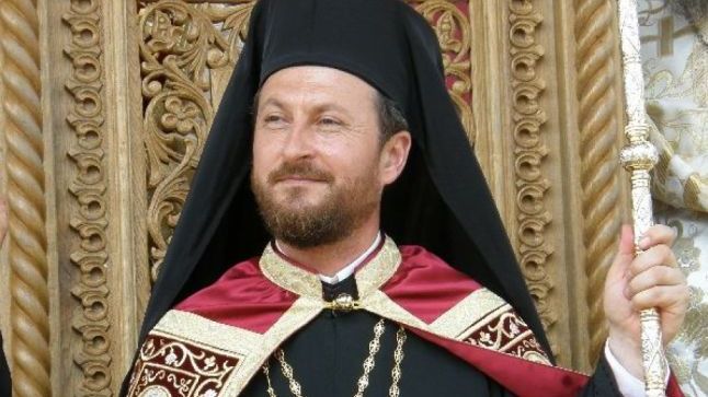 Episcopul Huşilor a plecat din ţară