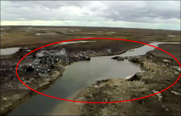 Fenomenul înspăimântător care se petrece la "capătul lumii". Ies pur și simplu din pământ