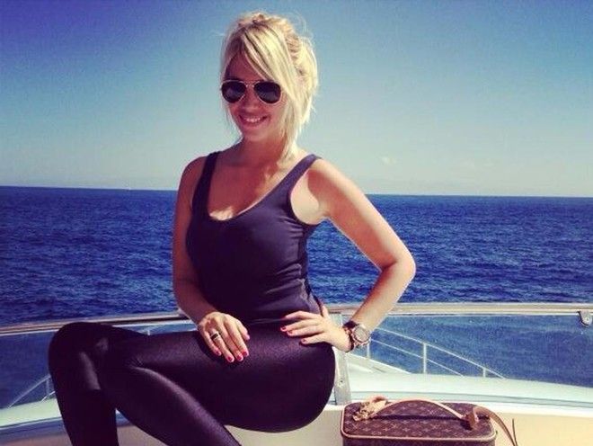 Aroganţă mai mare nu se poate! Ce a făcut iubita unui fotbalist întrece orice măsură