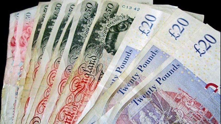 Ea e cea mai bogată femeie din Marea Britanie? J. K. Rowling nici măcar nu se apropie de averea ei