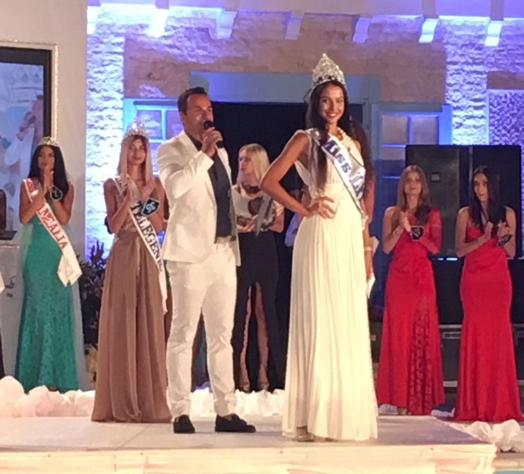 A fost aleasă Miss Litoral. Ce au răspuns concurentele, întrebate ce sentimente au faţă de România