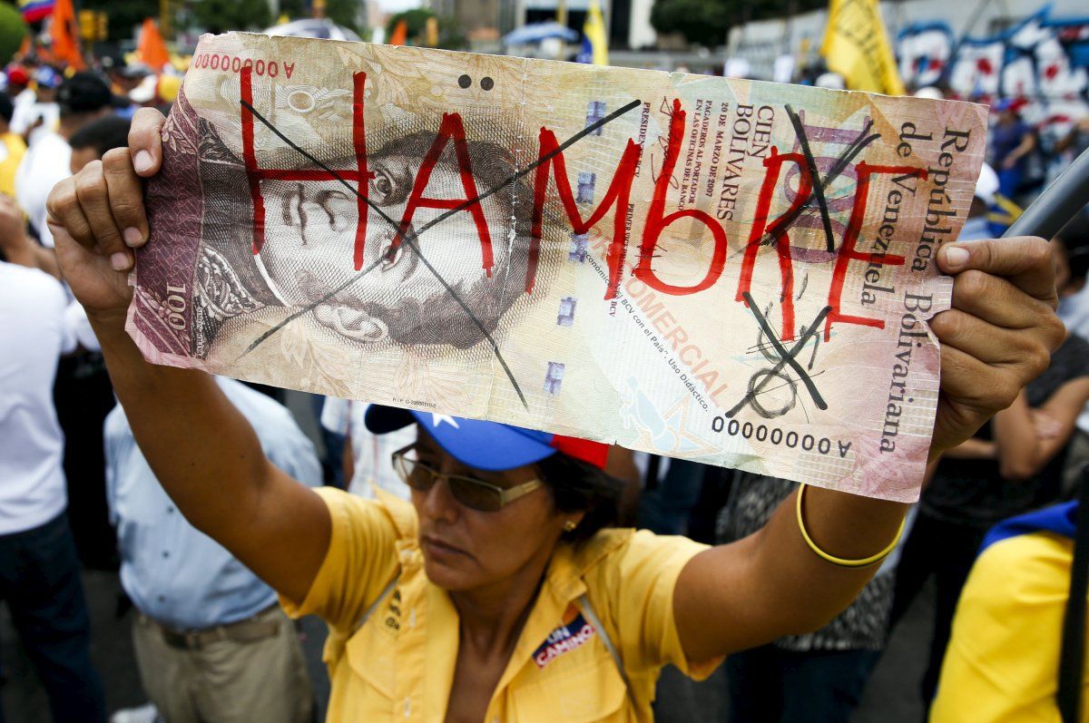Opt morţi, după ciocnirile violente din Venezuela