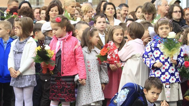 ANUL ŞCOLAR 2017-2018. Ce trebuie să ştie părinţii despre prima zi de şcoală
