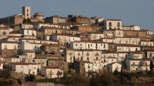 Cel mai blestemat oraş din Europa. Ce li se întâmplă turiştilor care merg aici