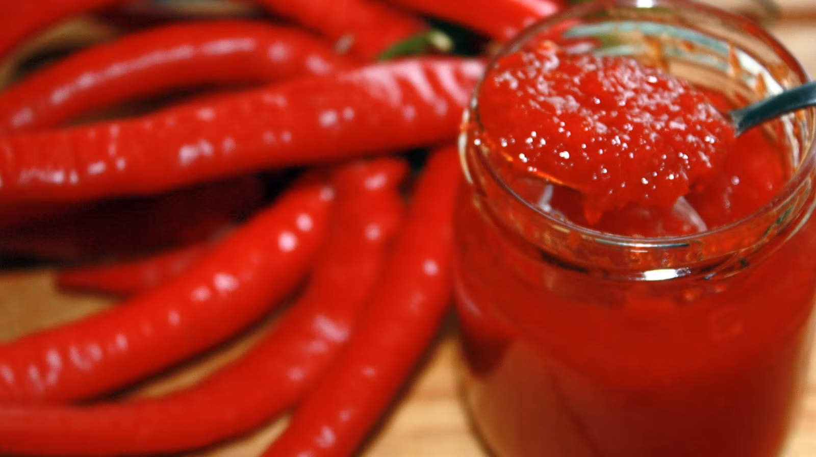 O reţetă inedită: dulceaţă de ardei iute. Trebuie neapărat să o încerci!
