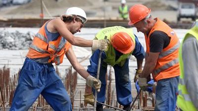 Istoria neştiută: Cum s-a ajuns la programul de opt ore de muncă pe zi?