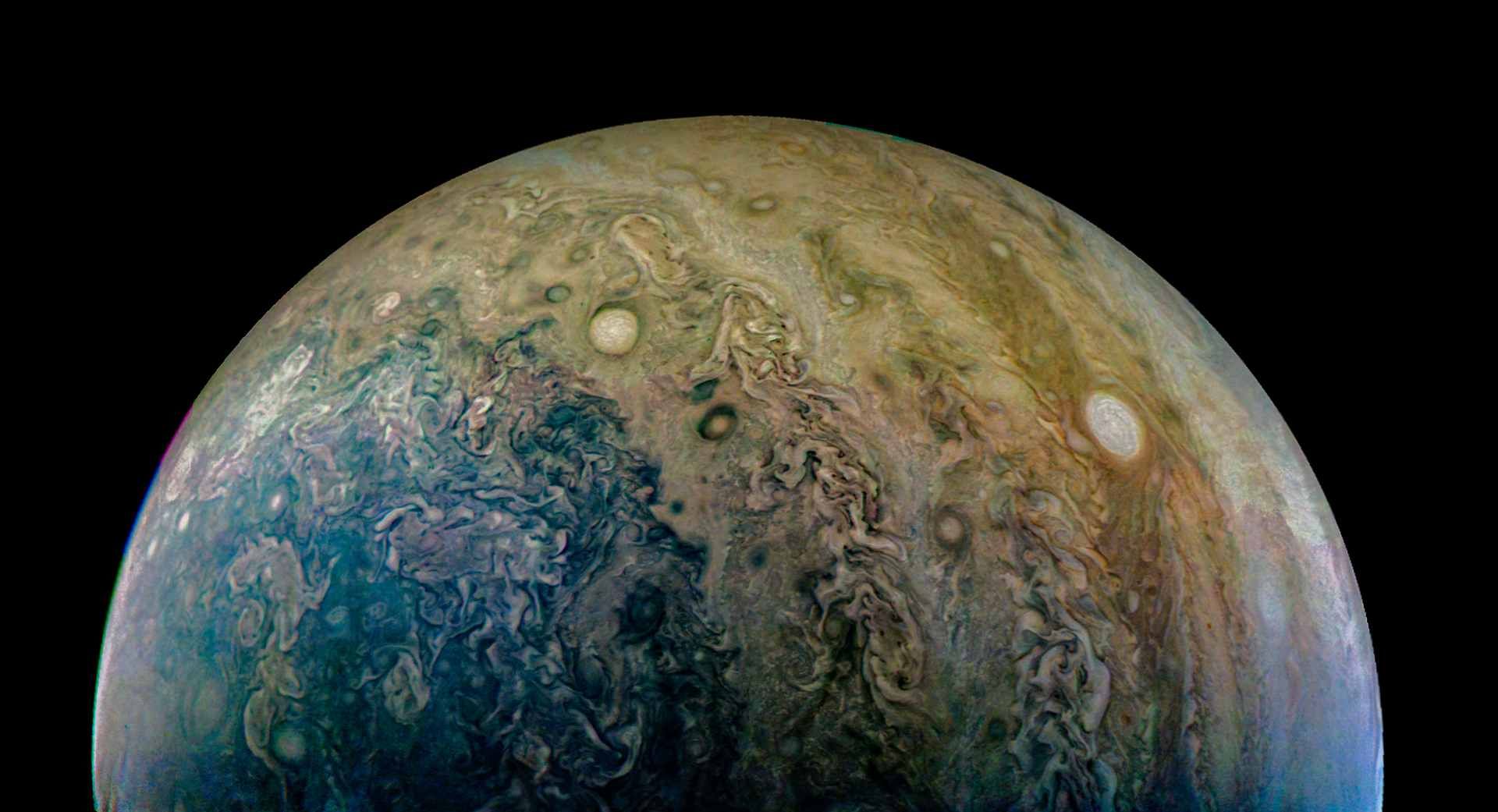 Imagini incredibile de pe planeta Jupiter, publicate de NASA: Nu poate fi adevărat!