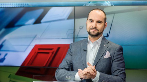 Războiul celor 2 Roze: Armata Albastră a lui Iohannis vs Marea Armată Roșie PSD 