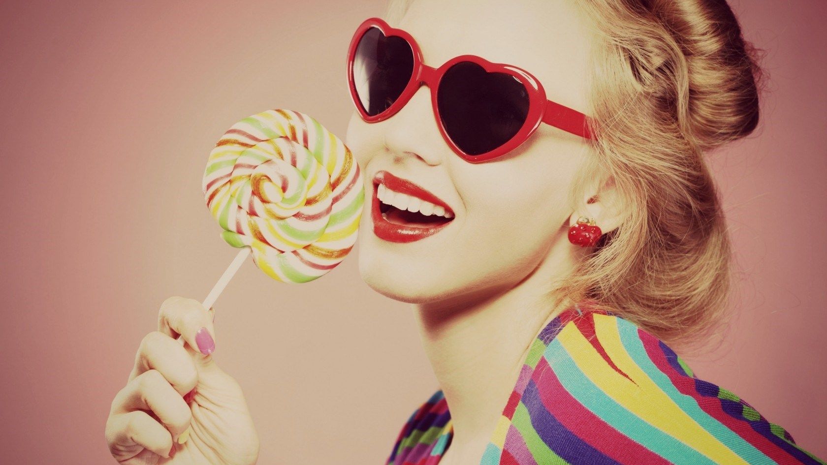 Protecţia Consumatorului, semnal de alarmă: Bomboana neurotoxică comercializată la locurile de joacă