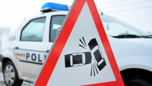 Accident grav în Timiș! Patru răniți, după ce două mașini s-au ciocnit frontal