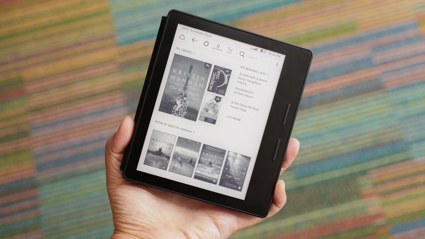Amazon a lansat un nou Kindle, rezistent la apă. Cât va costa
