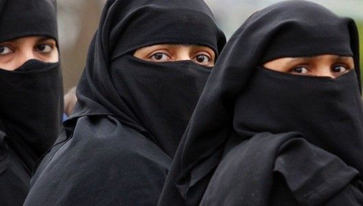 Femeile din Arabia Saudită vor avea voie pe stadion