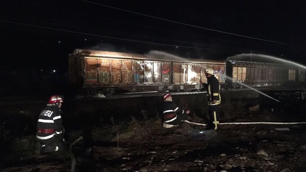 Incendiu în Gara Breaza, la un vagon de tren încărcat cu nitrat de amoniu.Pericolul a fost înlăturat