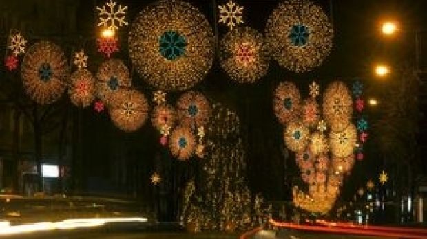 Motivul pentru care un oraş din România va aprinde luminile de Crăciun mai repede 