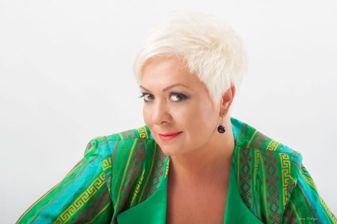 Monica Anghel, TRANSFORMARE după intervenţia chirurgicală la coloană. Cât a slăbit