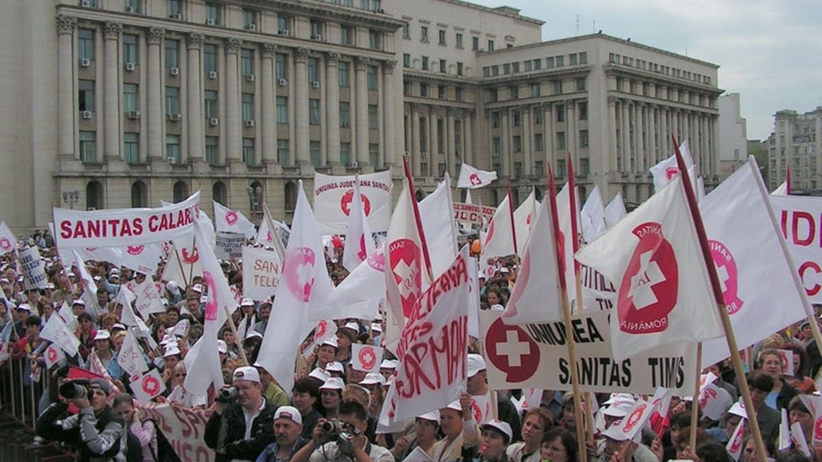 Cadrele medicale dau în judecată Ministerul Sănătăţii. Protestele continuă