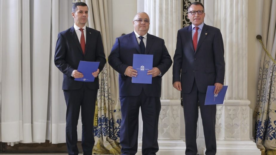 Noii miniștri au depus jurământul de învestitură