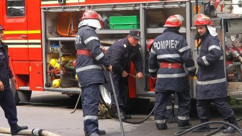 Accident grav în judeţul Călăraşi. Traficul este oprit pe DN 3