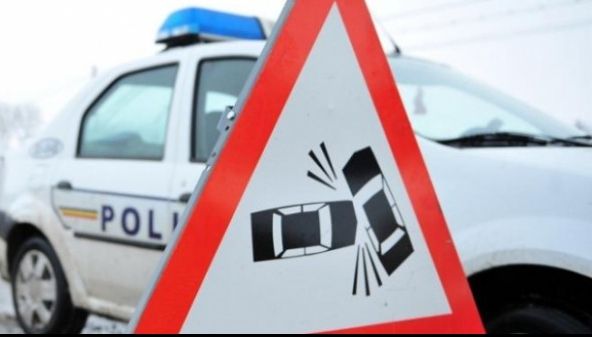 Accident în lanț pe DN1. O fetiță de 7 ani și tatăl ei, răniți