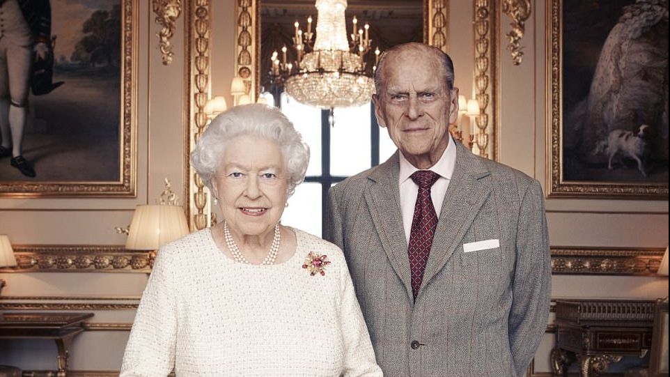 FOTOGRAFIE DOCUMENT cu Regina Elisabeta şi Prinţul Philip, la 70 de ani de căsătorie
