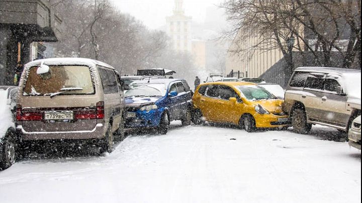 Prima NINSOARE a provocat haos în Rusia: 256 de accidente în doar câteva ore - VIDEO